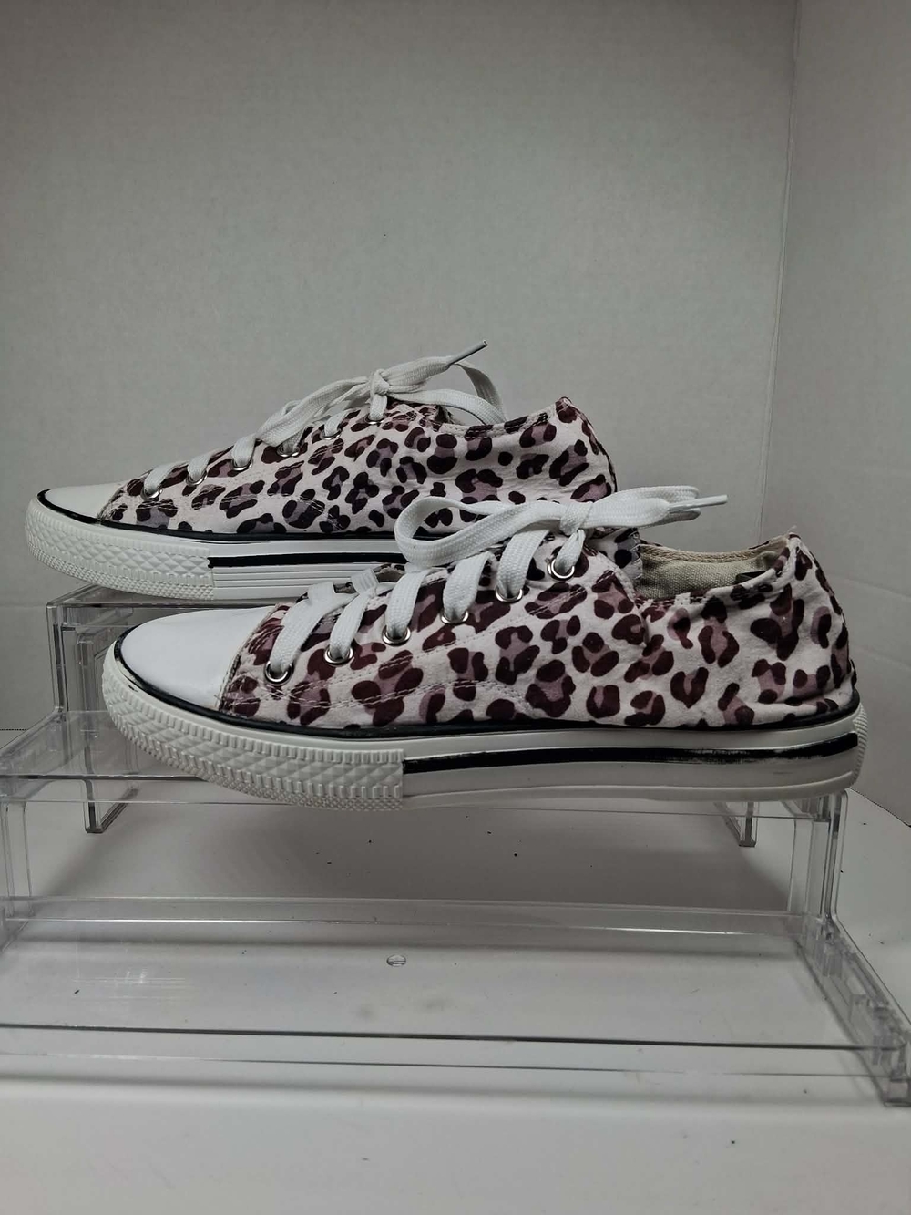 Jolimall Low-Top Leopard Print Canvas Sneakers - Women's Sz:9